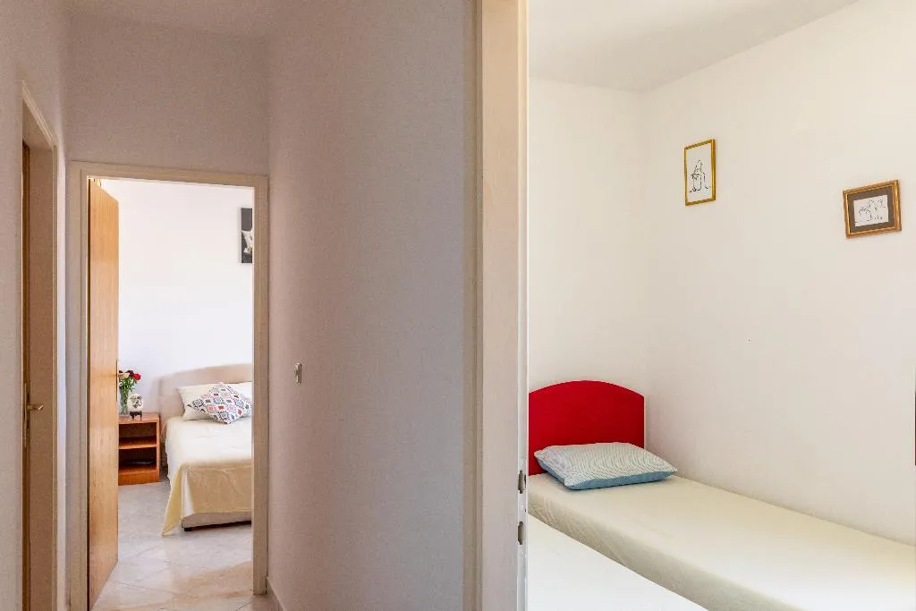 FAMILY ROOM CAPACITY 4 Room, Villa Valjalo, Dubrovnik