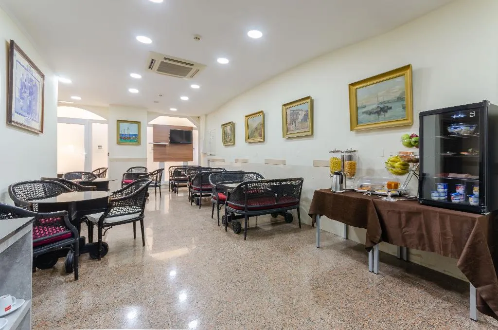 Restaurant, Hotel Duas Nacoes, Lisbon