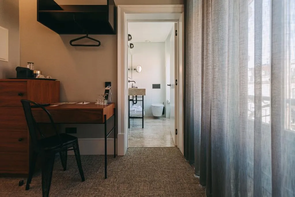 DOUBLE DELUXE Room, 1908 Lisboa Hotel, Lisbon