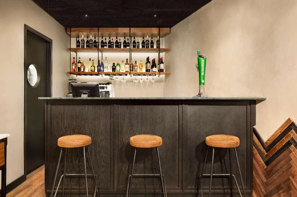 Bar, Fontinha Porto A Trademark Collection By Wyndham, Porto