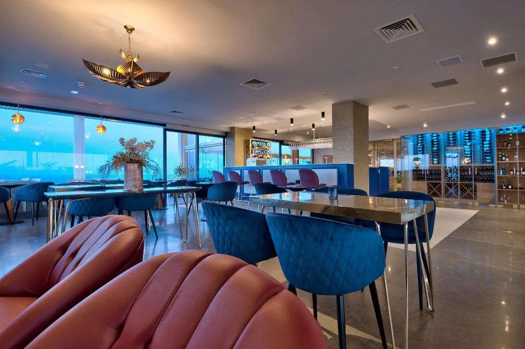 Restaurant, The Preluna Hotel, Malta