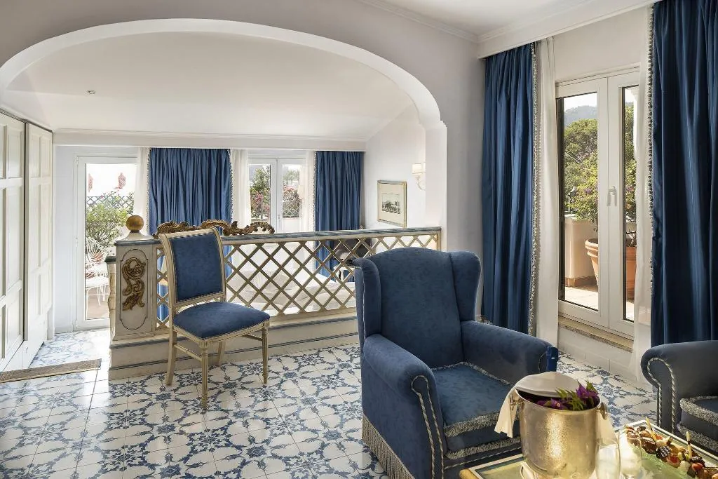 Room, Excelsior Belvedere Hotel & Spa, Naples