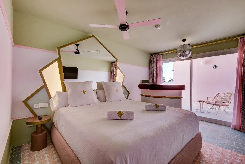 JUNIOR SUITE STANDARD Room, Grand Paradiso, Ibiza