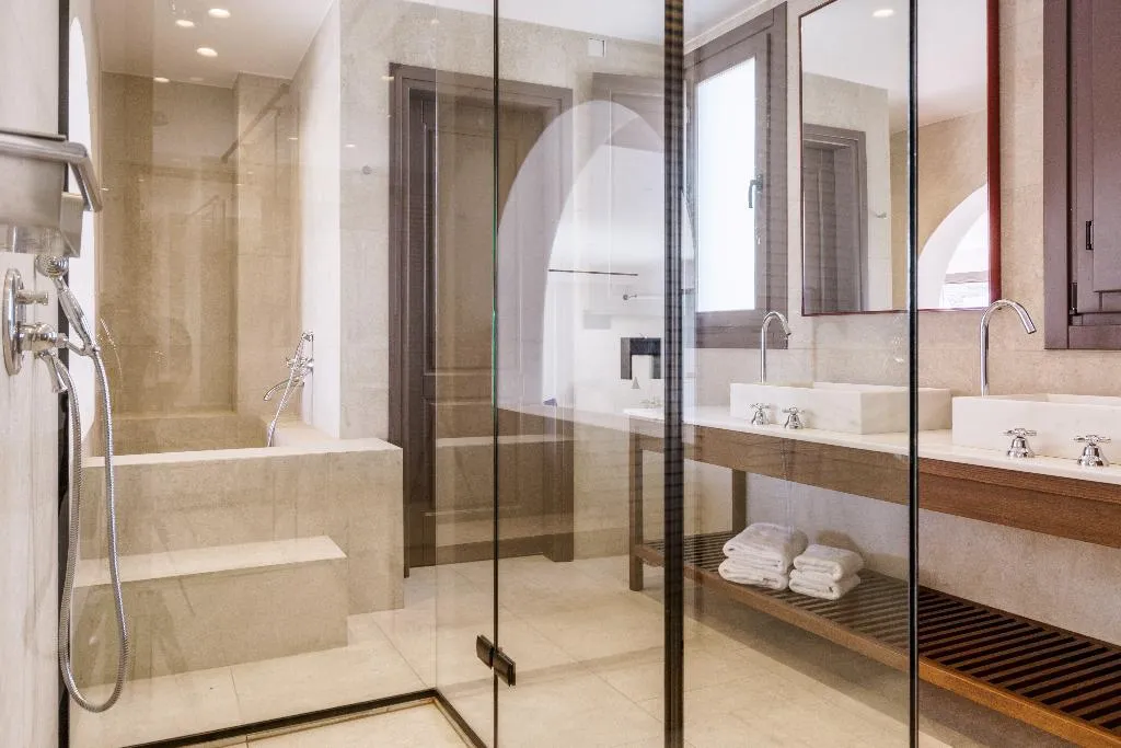 SUITE POOL VIEW TWO DOUBLE BEDS Room, Pelican Bay Art, Mykonos