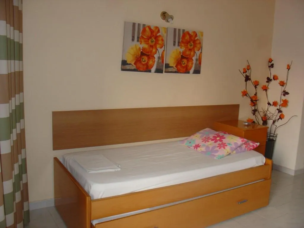 Room, Lyristis Apartments Plus, Rhodes