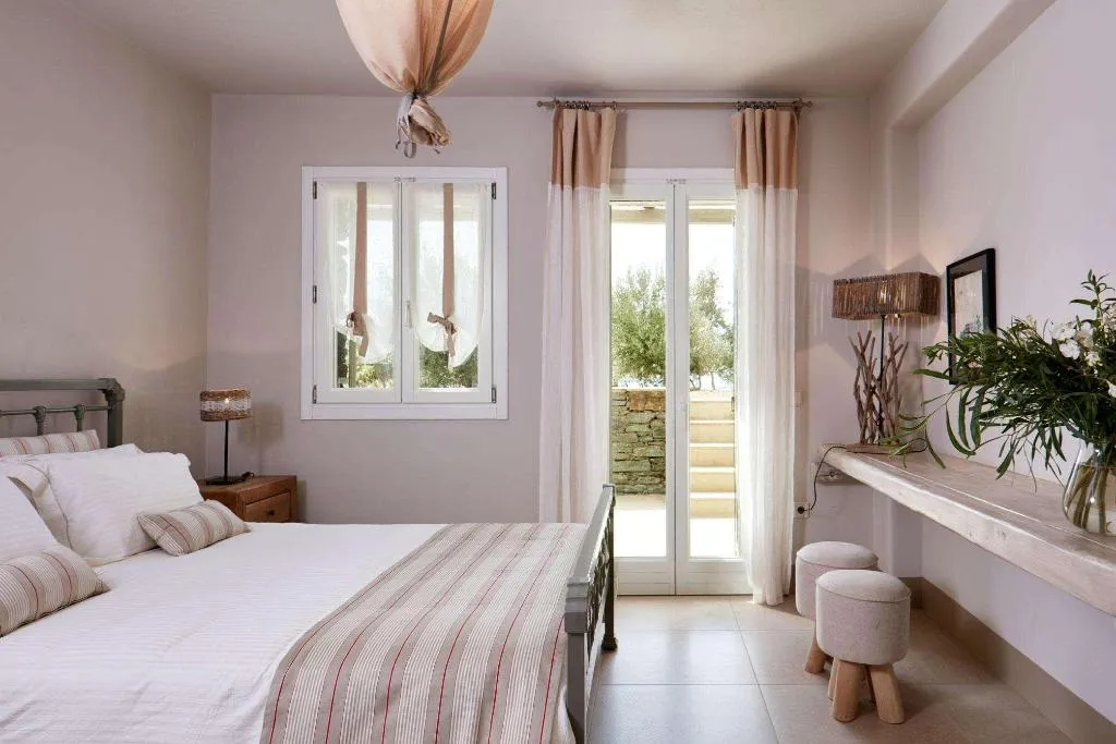 Room, Diles & Rinies, Mykonos