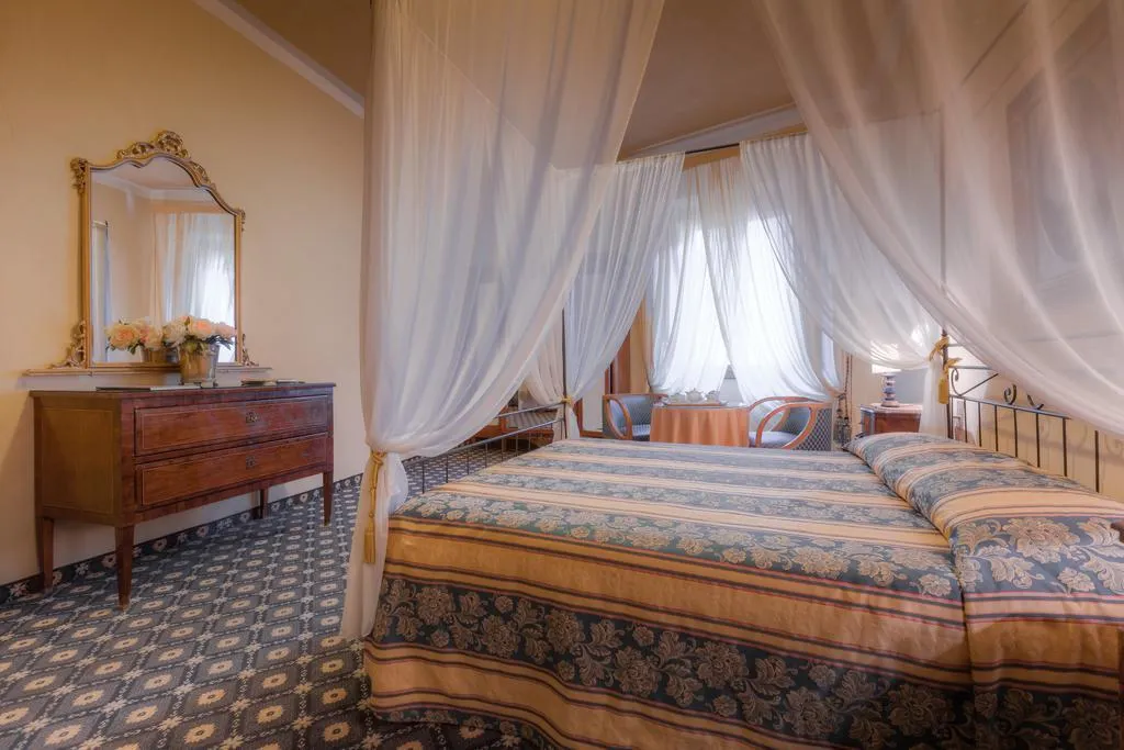 JUNIOR SUITE STANDARD Room, Palazzo Dal Borgo, Florence