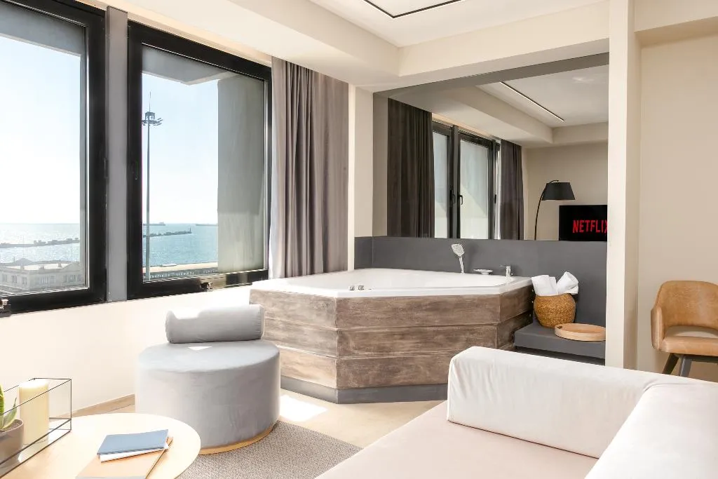 QUADRUPLE SUPERIOR SEA VIEW Room, Sea And The City, Halkidiki