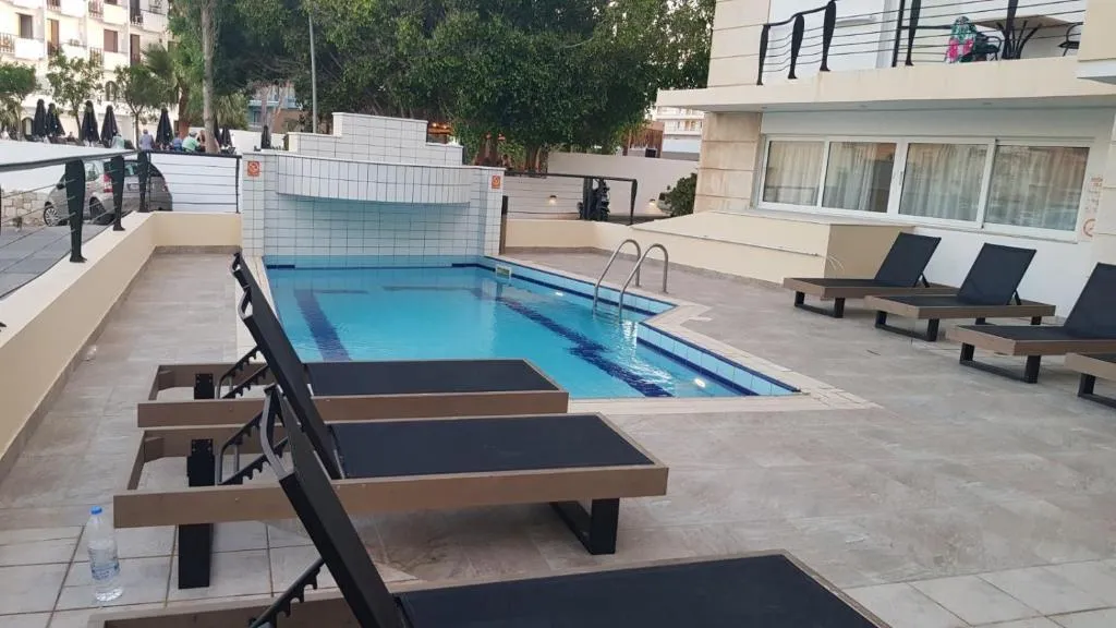 Pool, Aris Studios, Crete