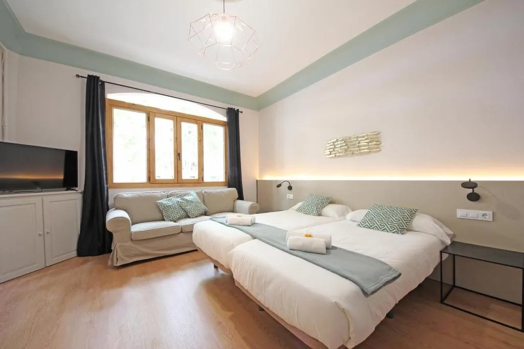 Room, Regina Selfcheck-in Smart Rooms, Majorca