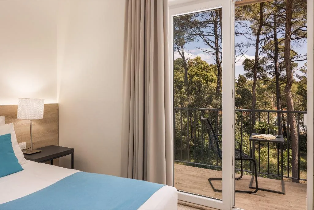 DOUBLE SUPERIOR WITH BALCONY Room, Aminess Senses Hvar Resort, Split