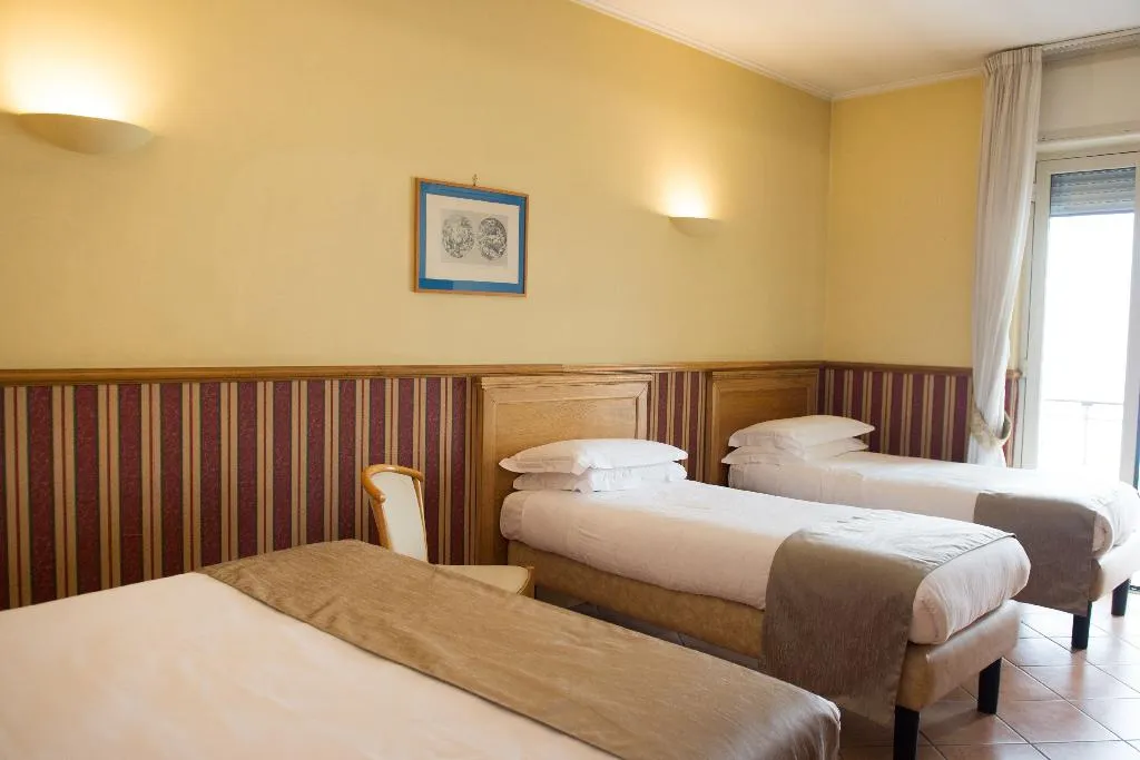 QUADRUPLE STANDARD Room, Leopardi Napoli, Naples