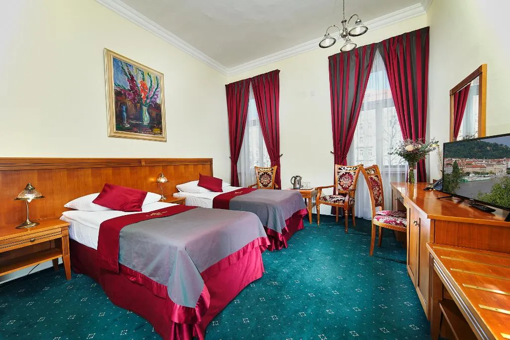 DOUBLE SUPERIOR Room, Green Garden Hotel Prague, Prague