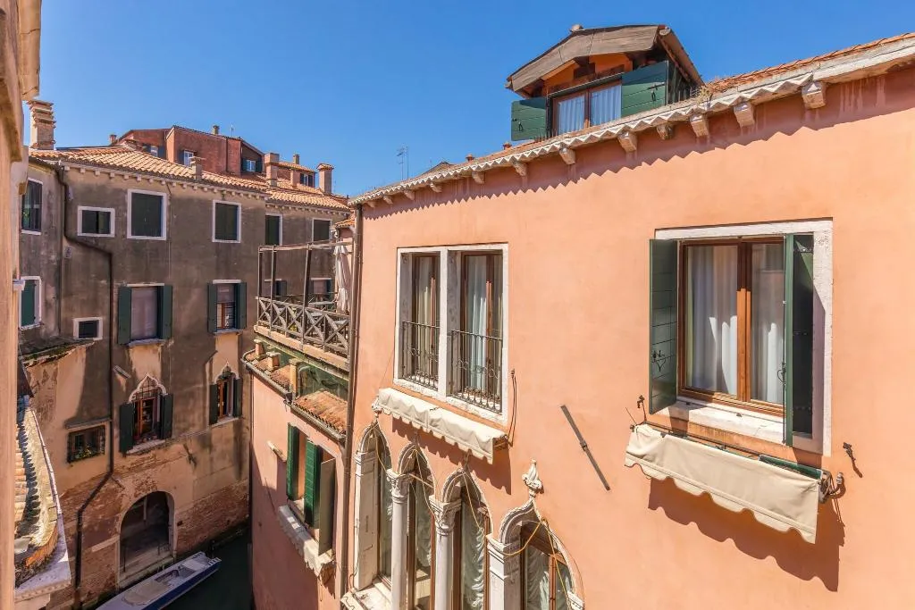 General view, La Locandiera, Venice