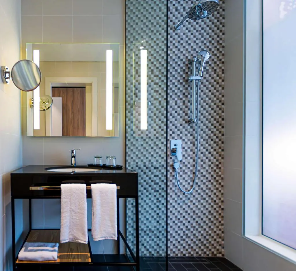 DOUBLE CANAL VIEW Room, IntercityHotel Dubai Jaddaf Waterfront, Dubai