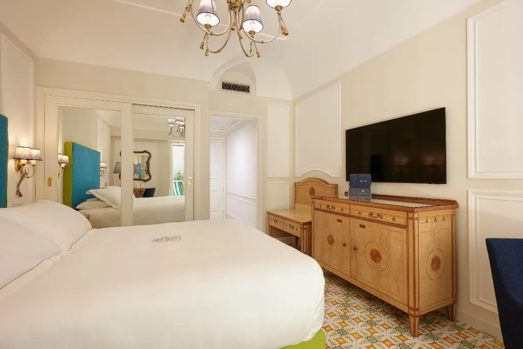 DOUBLE BASIC Room, Grand Hotel Capodimonte, Naples