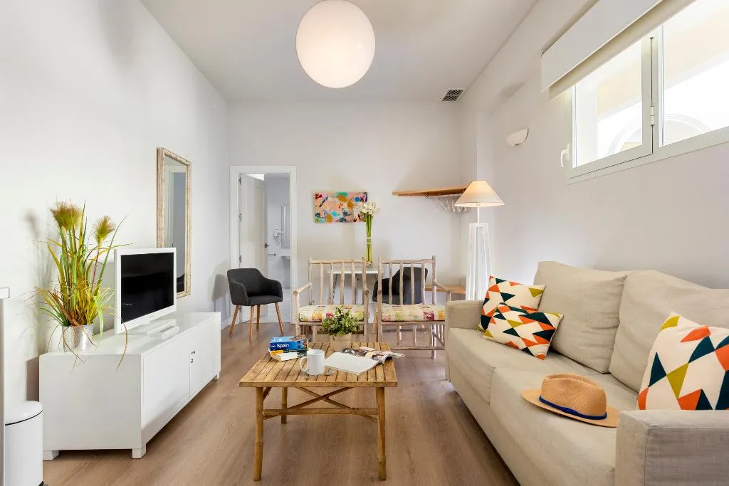 APARTMENT SUPERIOR CAPACITY 2 Room, Suites Sevilla Plaza, Seville