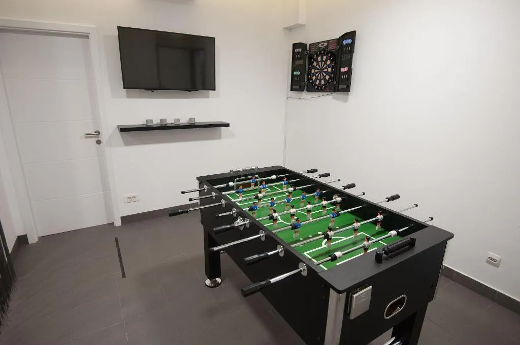 Sports and Entertainment, Villa Nani, Split