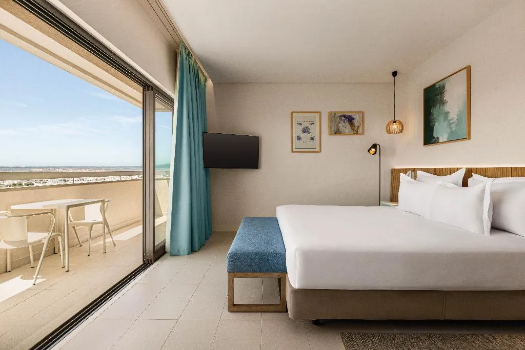STUDIO SIDE SEA VIEW Room, Wyndham Residences Alvor Beach, Algarve
