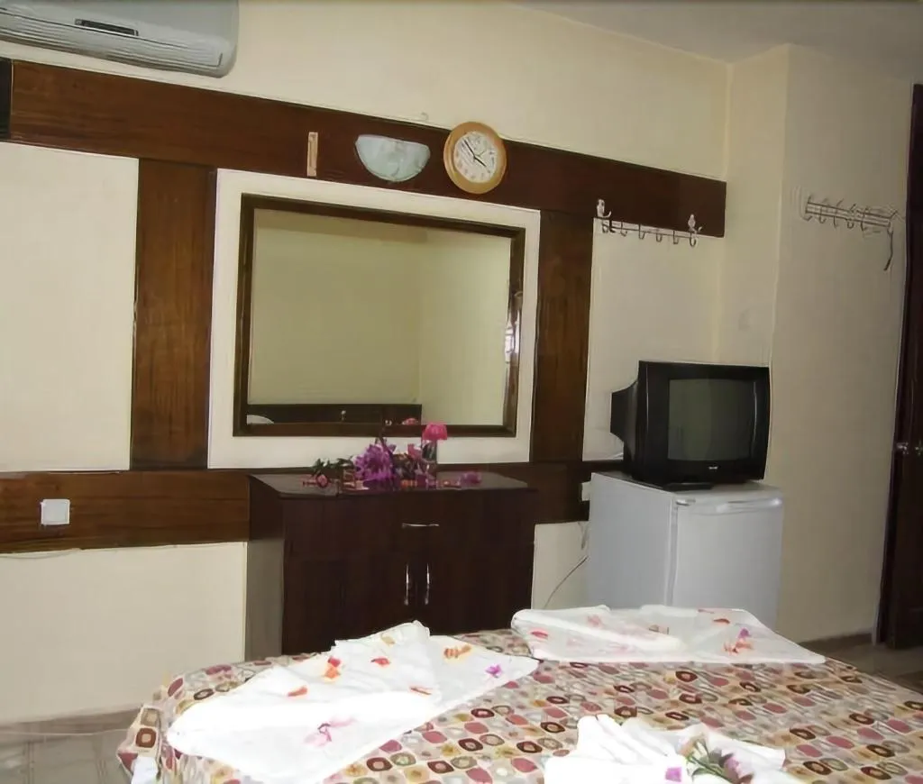 Room, Murat, Antalya