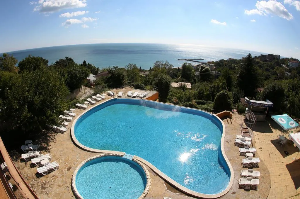 Pool, Argisht Palace, Varna