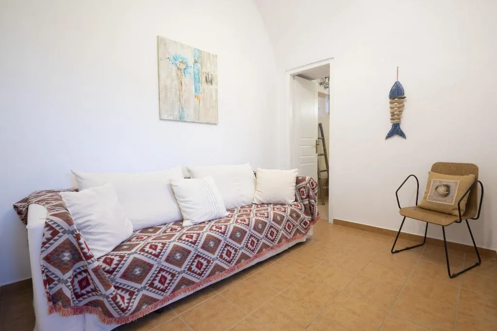 Room, Estate 1896, Santorini