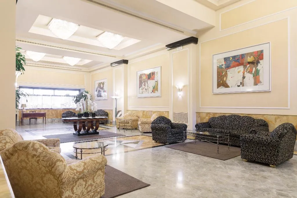 Lobby, Doria Grand Hotel, Milan