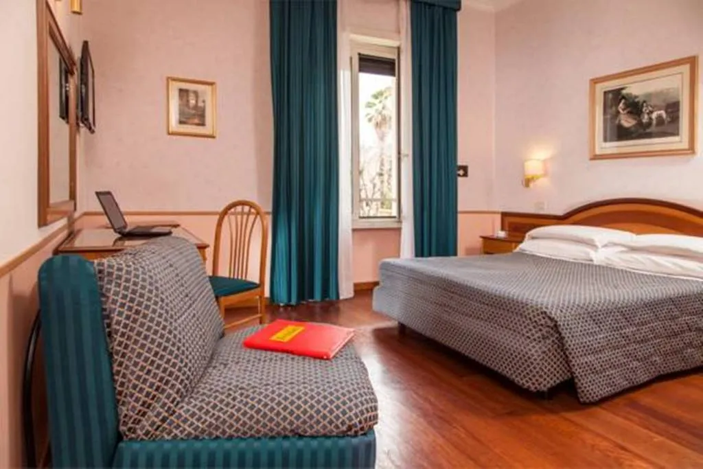 TRIPLE STANDARD Room, Piemonte, Rome
