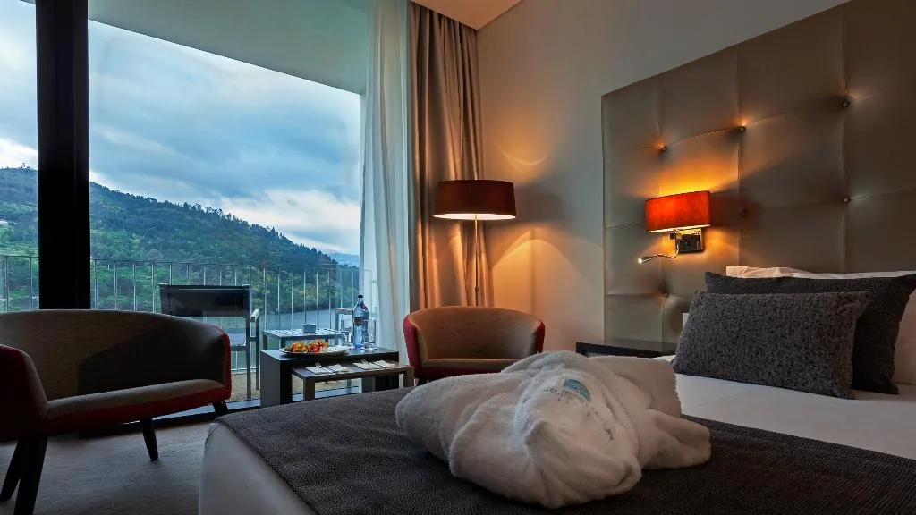 DOUBLE RIVER VIEW Room, Douro Royal Valley Hotel & Spa, Porto