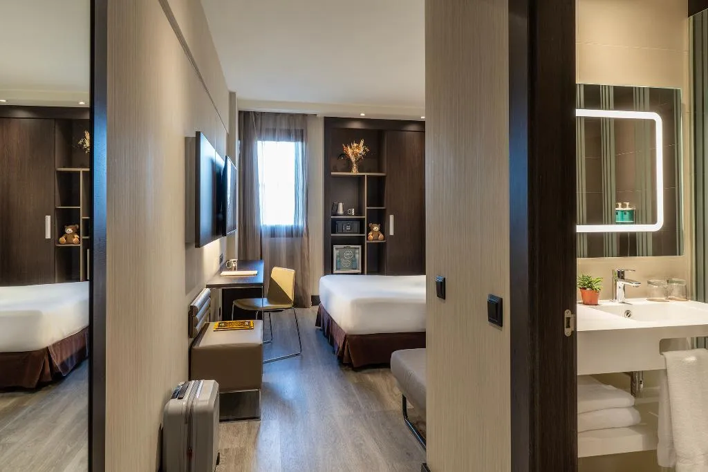 Room, Novotel Madrid Center, Madrid