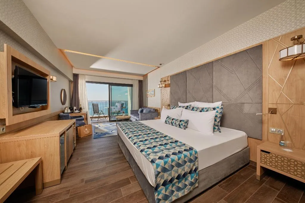 DOUBLE SINGLE USE DELUXE SEA FRONT Room, Secrets Sunny Beach Resort & Spa, Bourgas