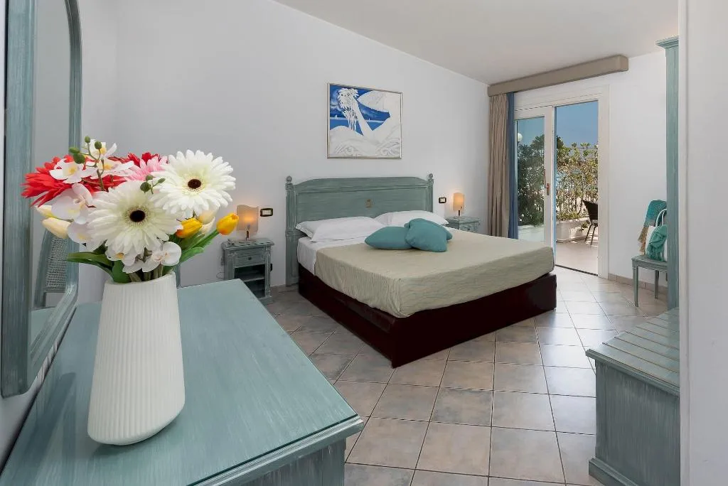 Room, Riviera, Palermo