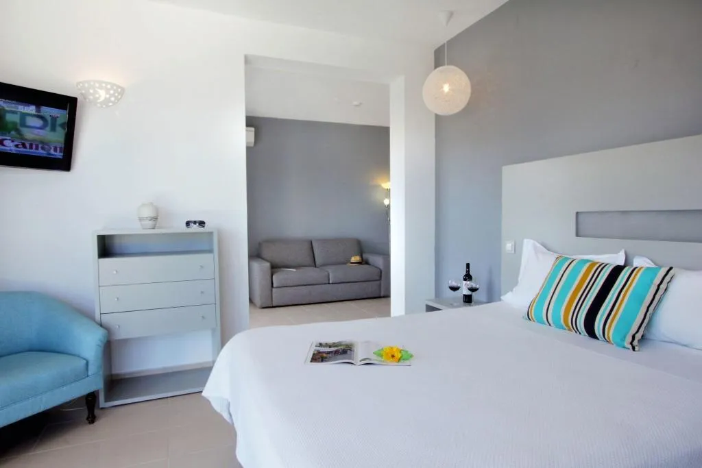 JUNIOR SUITE PARTIAL SEA VIEW Room, Carvi Beach Hotel, Algarve