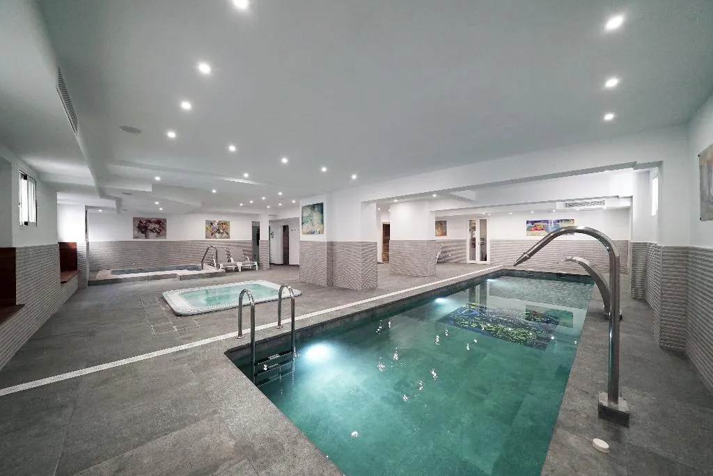 Sports and Entertainment, Artmadams, Majorca