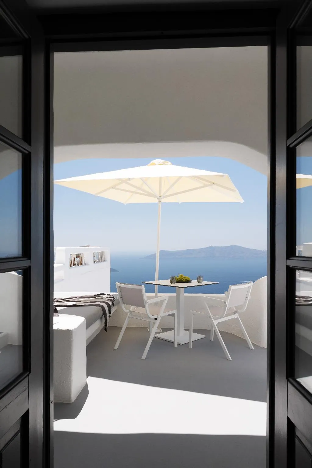 SUITE WITH VIEWS Room, Sun Rocks Boutique Hotel | Caldera View Suites, Santorini