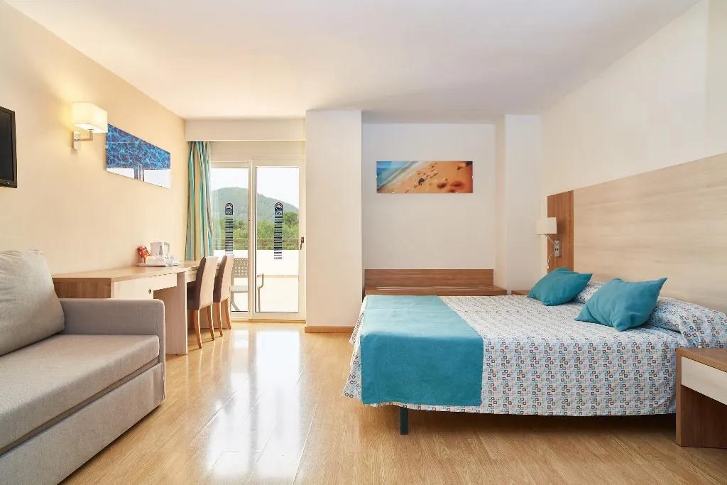 JUNIOR SUITE STANDARD Room, Invisa Hotel Club Cala Blanca, Ibiza