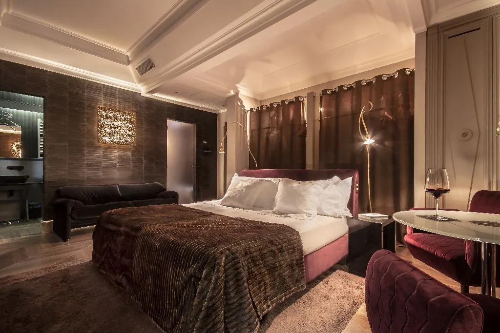 JUNIOR SUITE STANDARD Room, Palazzo Manfredi-Small Luxury Hotels of the World, Rome