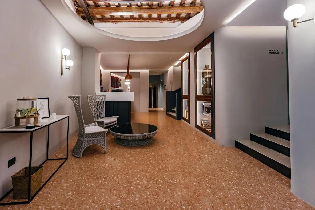 Lobby, Priori Secret Garden, Perugia
