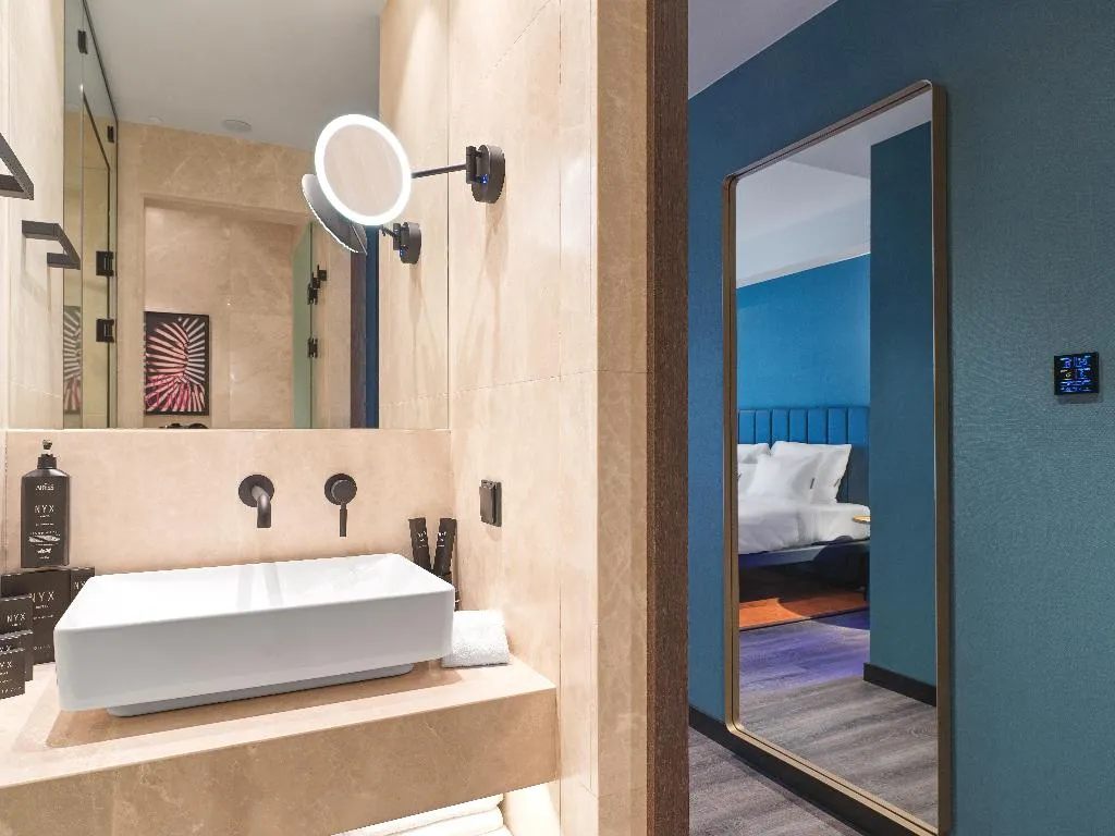DOUBLE STANDARD Room, NYX Esperia Palace Athens by Leonardo Hotels, Athens