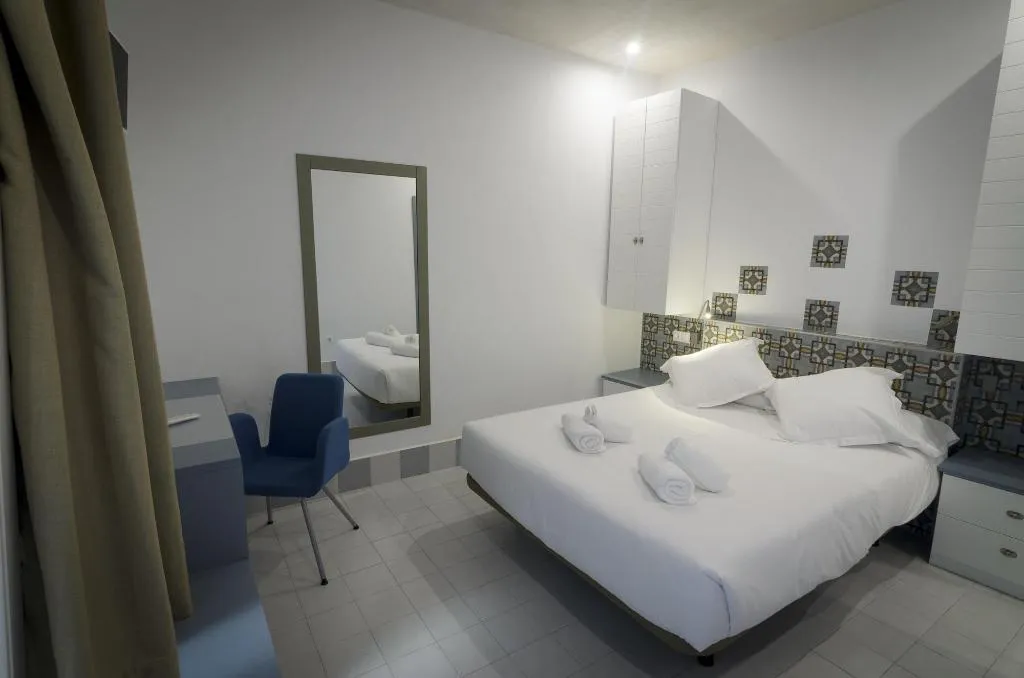 Room, Hostal Gravina, Costa De La Luz