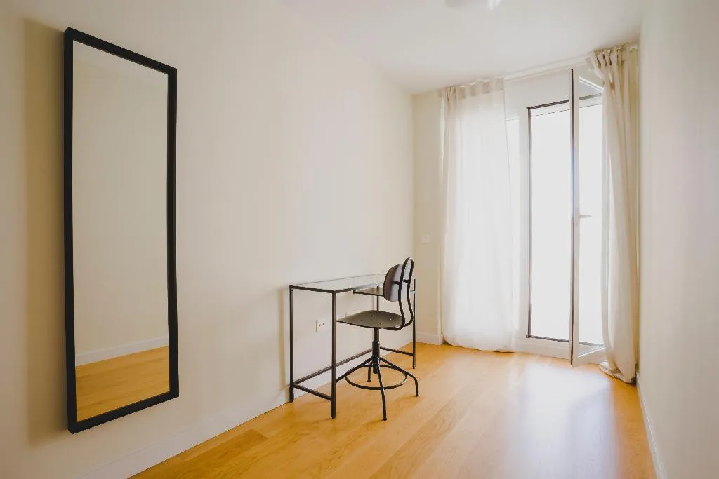 APARTMENT CAPACITY 8 THREE BEDROOMS Room, HQ Rooms San Vicente, Valencia