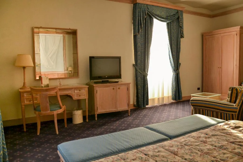JUNIOR SUITE CLASSIC Room, De la Ville, Rome