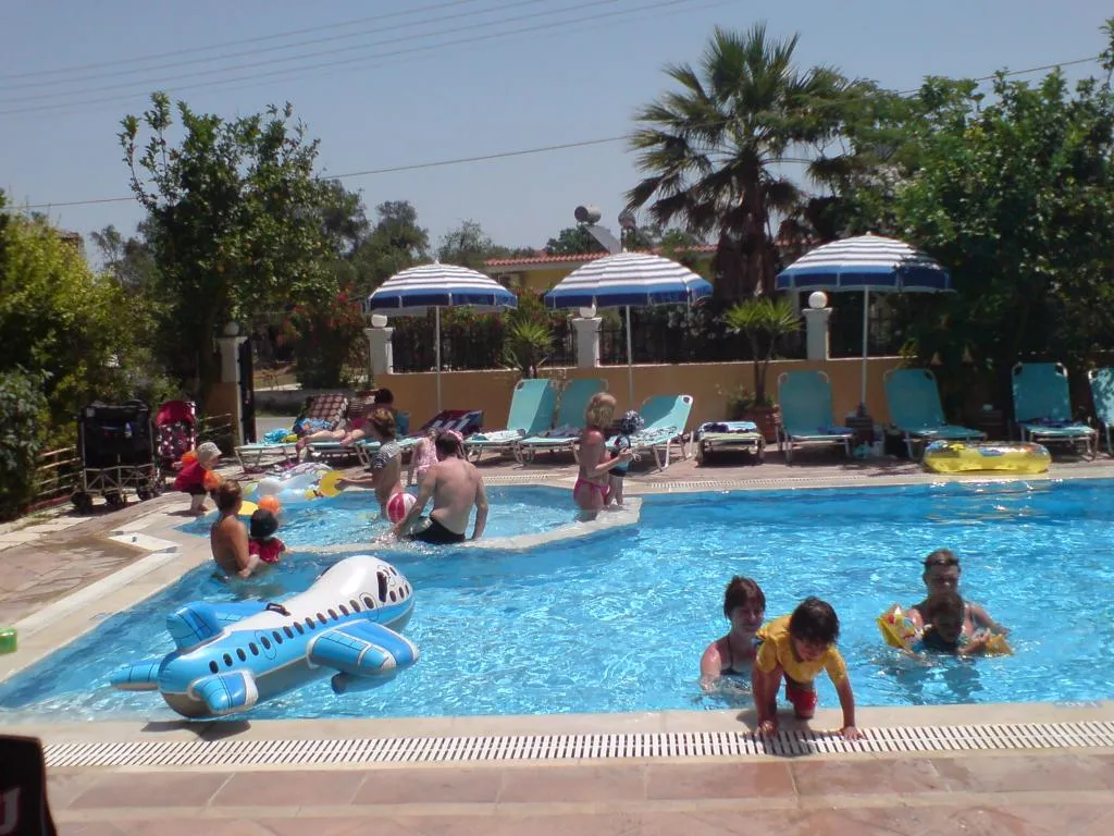 Pool, Makis Apartments, Corfu