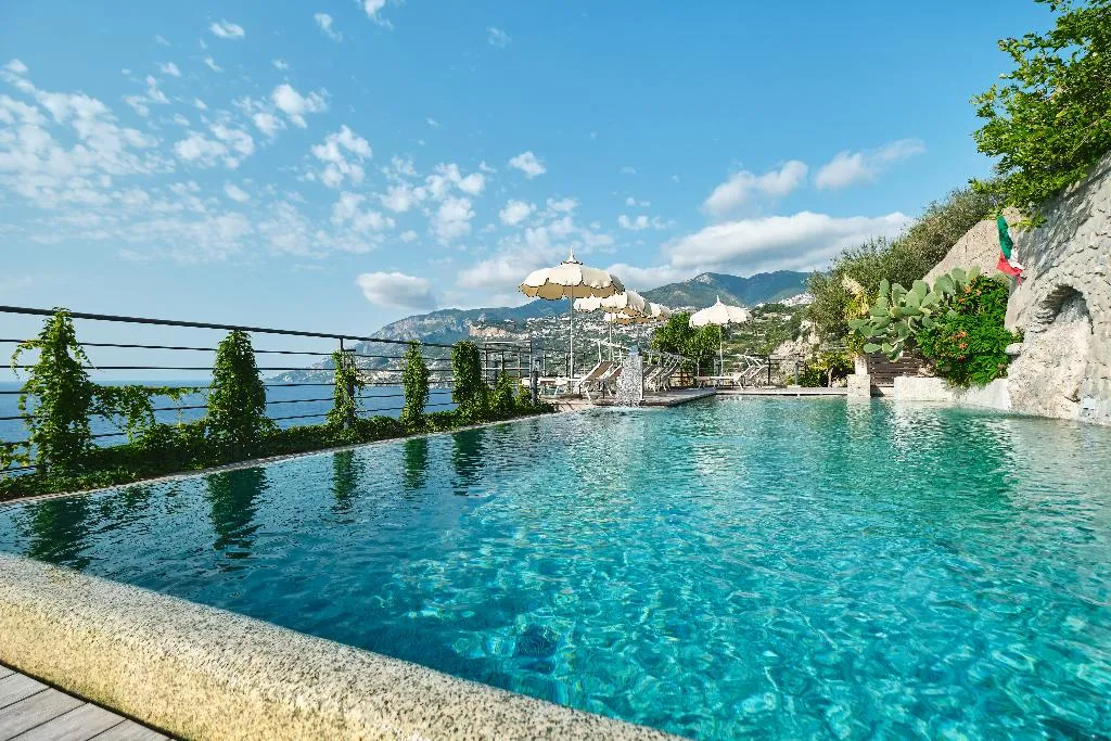 Pool, Botanico San Lazzaro, Naples