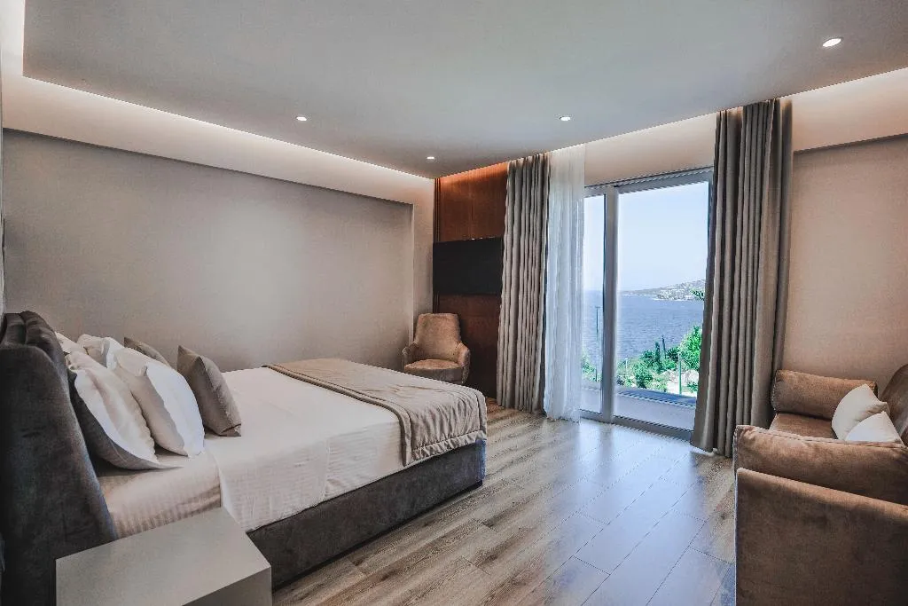 JUNIOR SUITE SEA VIEW Room, Hotel Oasis, Southern Albania