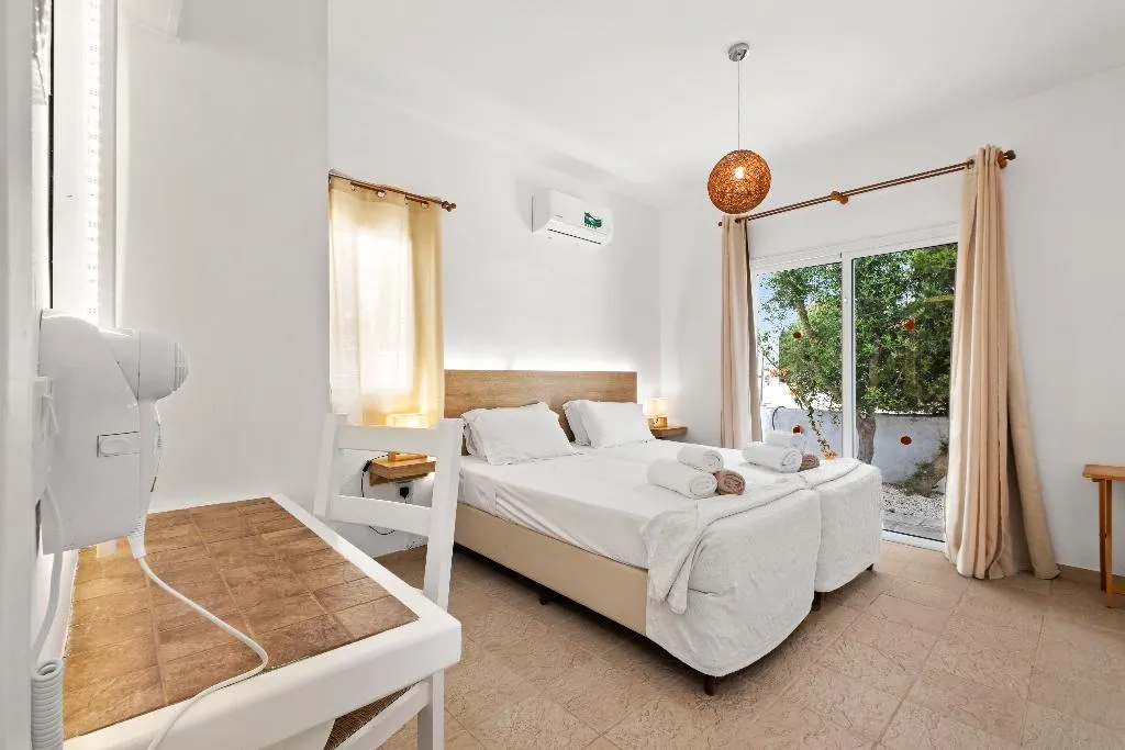 VILLA THREE BEDROOMS Room, Thalassines Villas, Cyprus