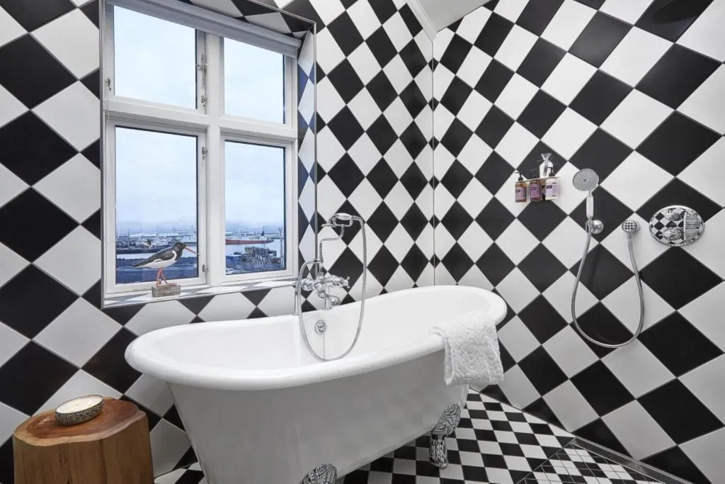 JUNIOR SUITE STANDARD Room, Reykjavik Marina - Berjaya Iceland Hotels, Reykjavik