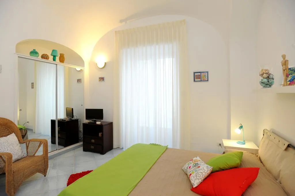General view, B&B Camere Con Vista, Naples