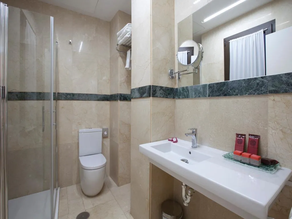 Room, Carlos V, Madrid