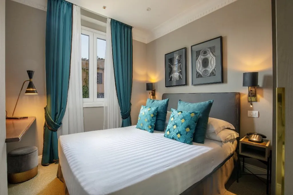 DOUBLE STANDARD Room, Condotti Boutique Hotel, Rome